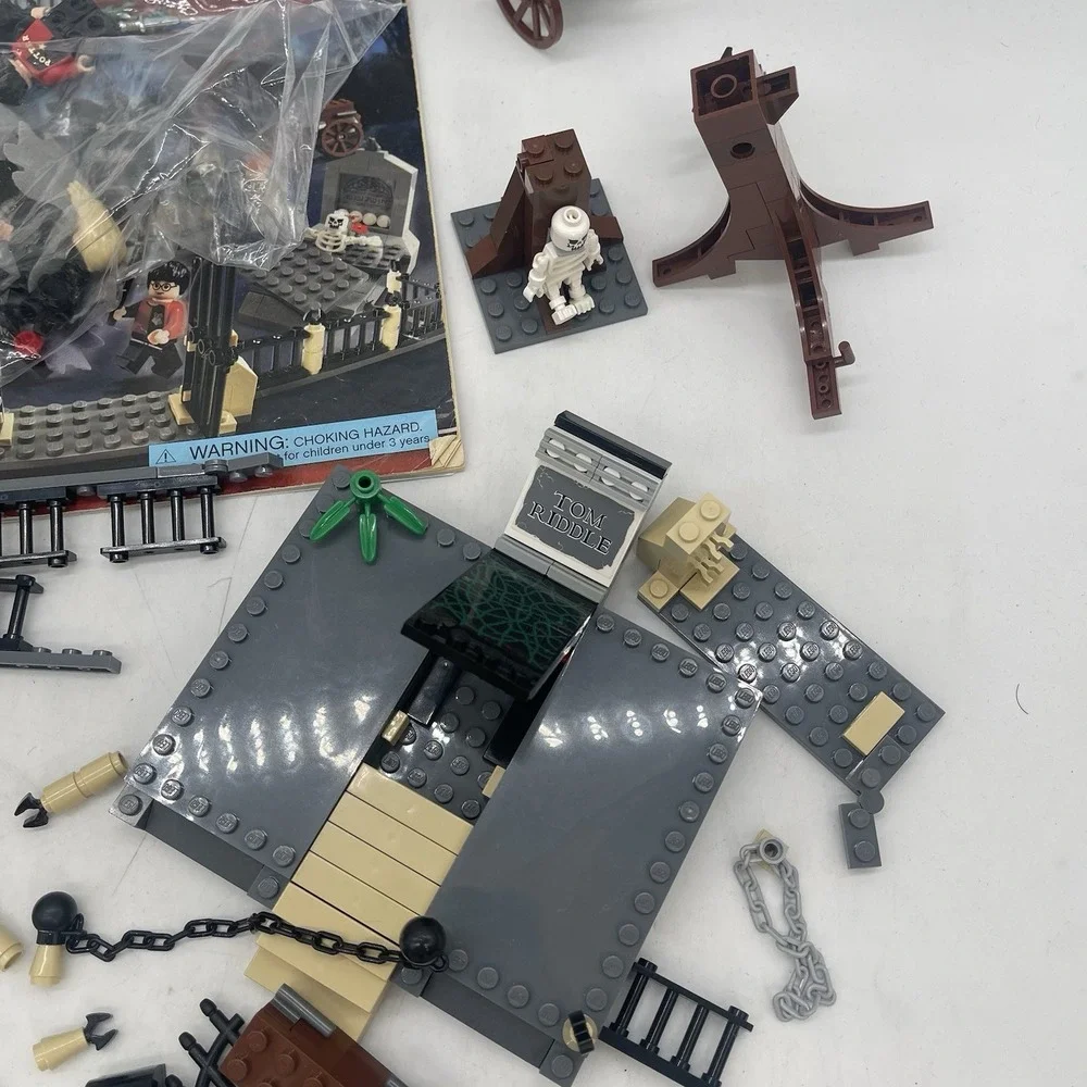 LEGO Harry Potter: Graveyard Duel (4766) With Manual Complete ?